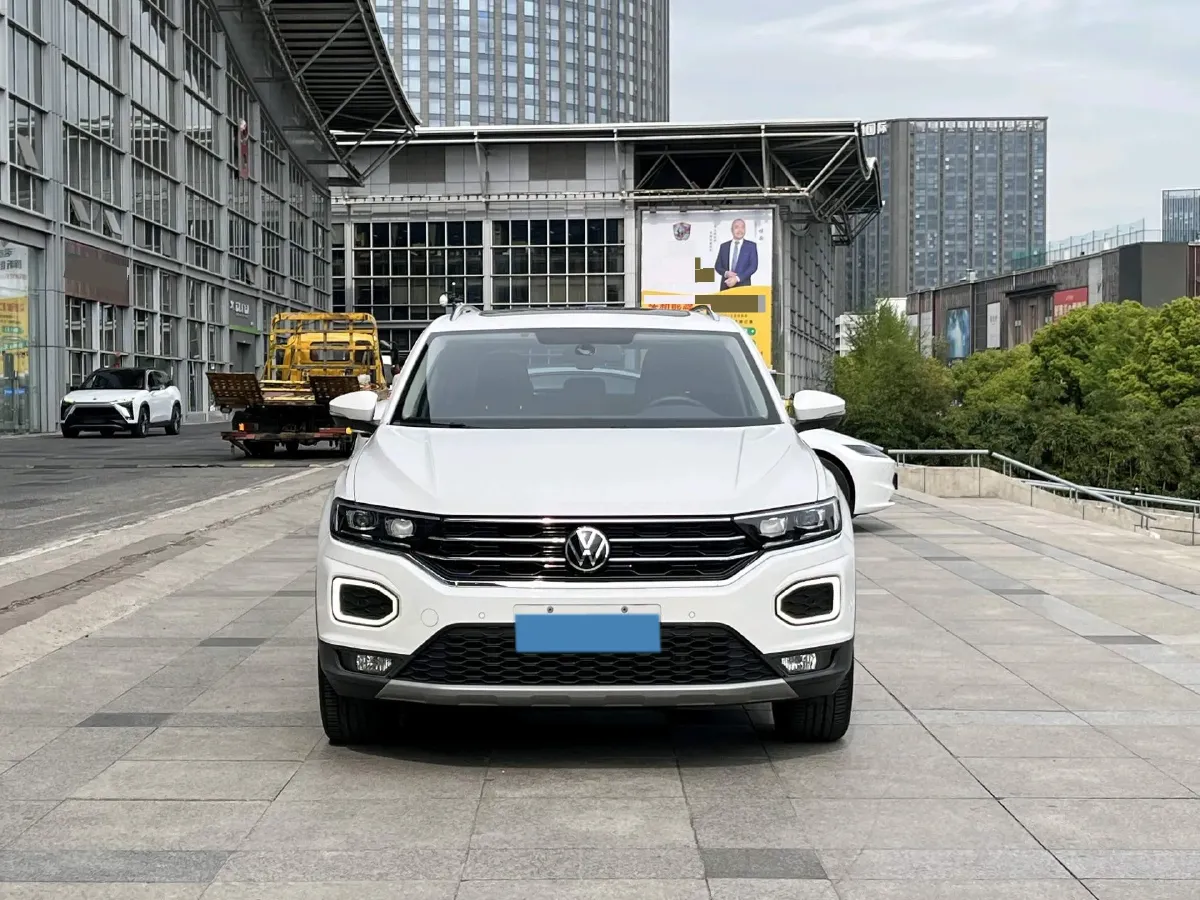 2022 Volkswagen T-Roc 1.4T 150HP L4 7DCT,autocango,china used car exporter,china ev exporter,chinese used car exporter,chinese used ev exporter
