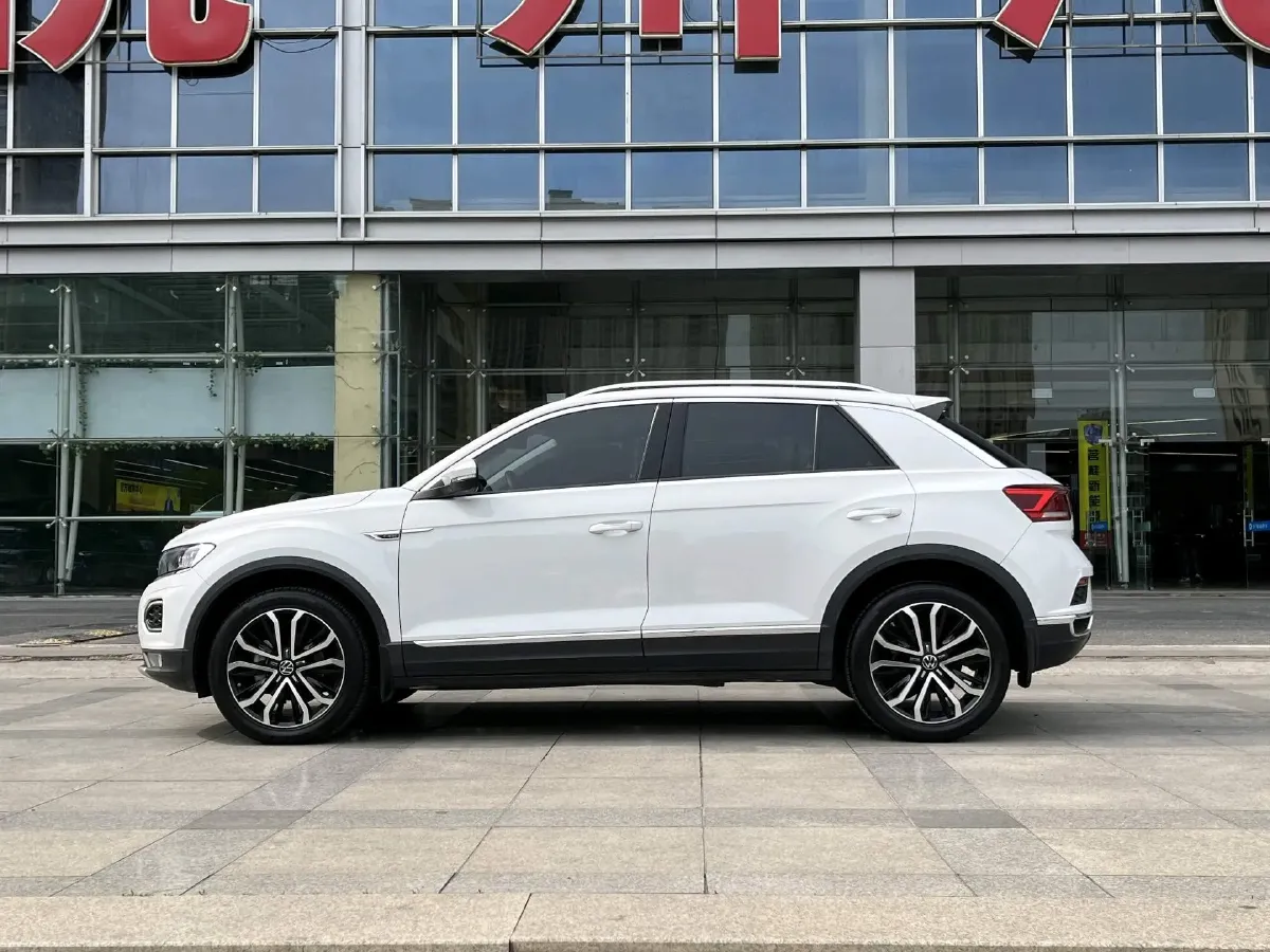 2022 Volkswagen T-Roc 1.4T 150HP L4 7DCT,autocango,china used car exporter,china ev exporter,chinese used car exporter,chinese used ev exporter