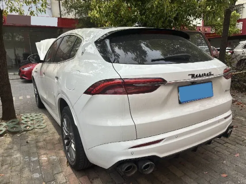 2022 Maserati Levante 2.0T 330HP L4 8AT,autocango,china used car exporter,china ev exporter,chinese used car exporter,chinese used ev exporter