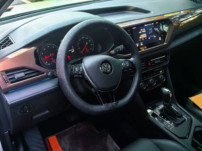 2020 Volkswagen Tharu 1.4T 150HP L4 7DCT,autocango,china used car exporter,china ev exporter,chinese used car exporter,chinese used ev exporter