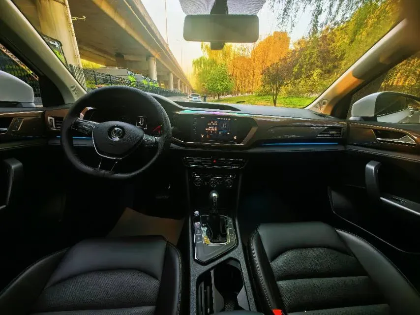 2020 Volkswagen Tharu 1.4T 150HP L4 7DCT,autocango,china used car exporter,china ev exporter,chinese used car exporter,chinese used ev exporter