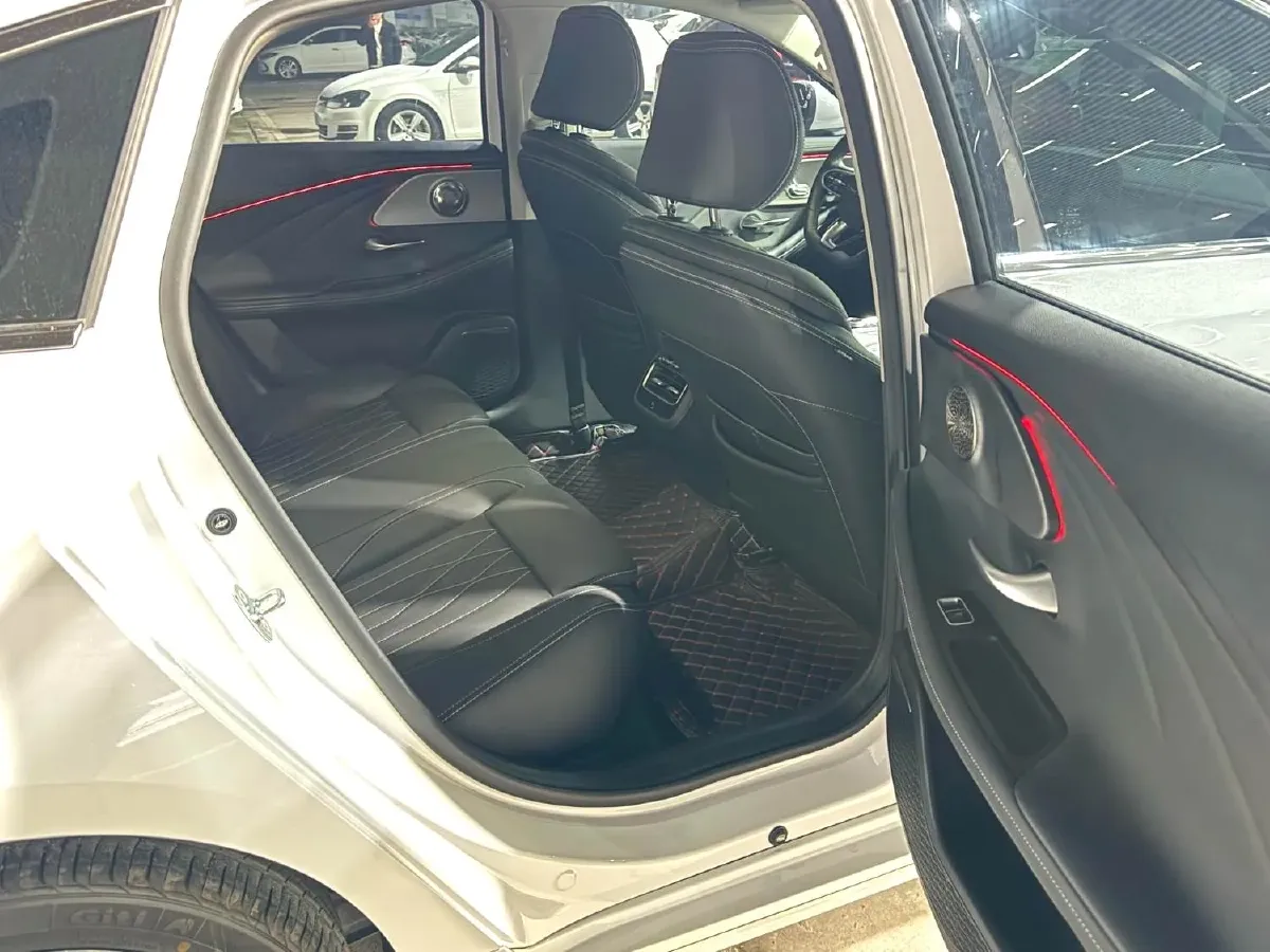 2024 Chery Arrizo 8 1.6T 197HP L4 7DCT,autocango,china used car exporter,china ev exporter,chinese used car exporter,chinese used ev exporter