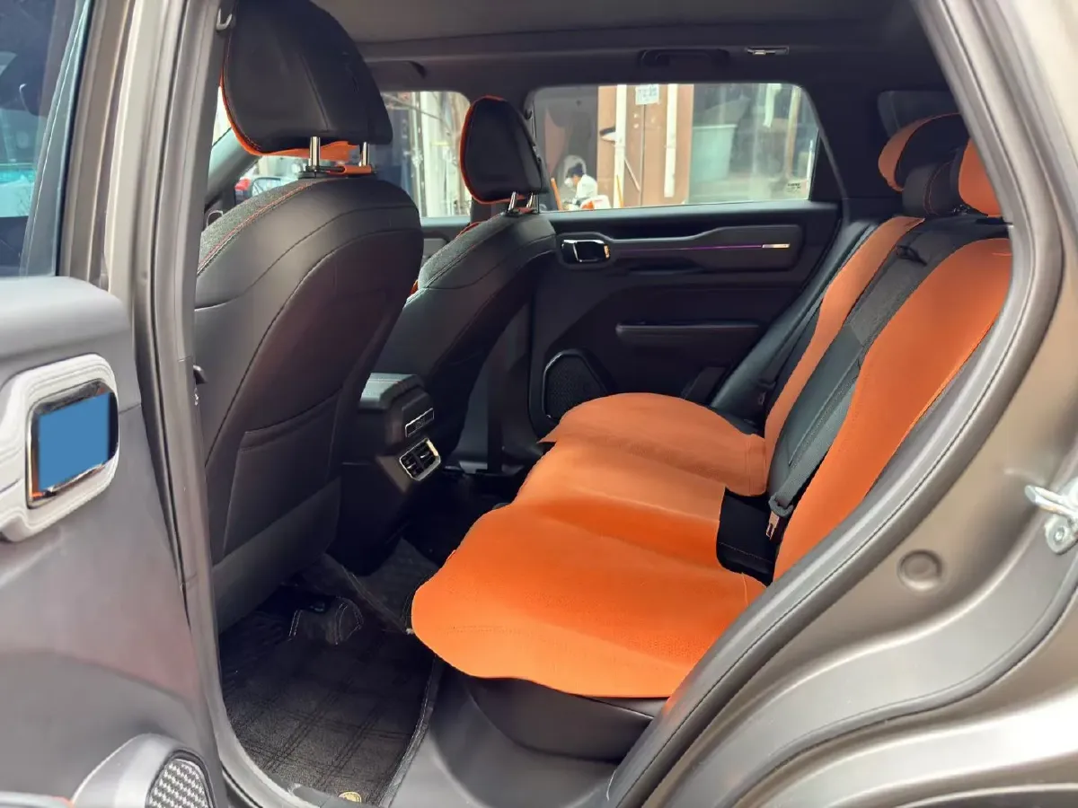 2025 Geely Cowboy 1.5T 181HP L4 7DCT,autocango,china used car exporter,china ev exporter,chinese used car exporter,chinese used ev exporter