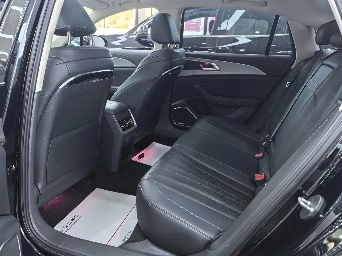 2023 HongQi H5 2.0T 224HP L4 8AT,autocango,china used car exporter,china ev exporter,chinese used car exporter,chinese used ev exporter