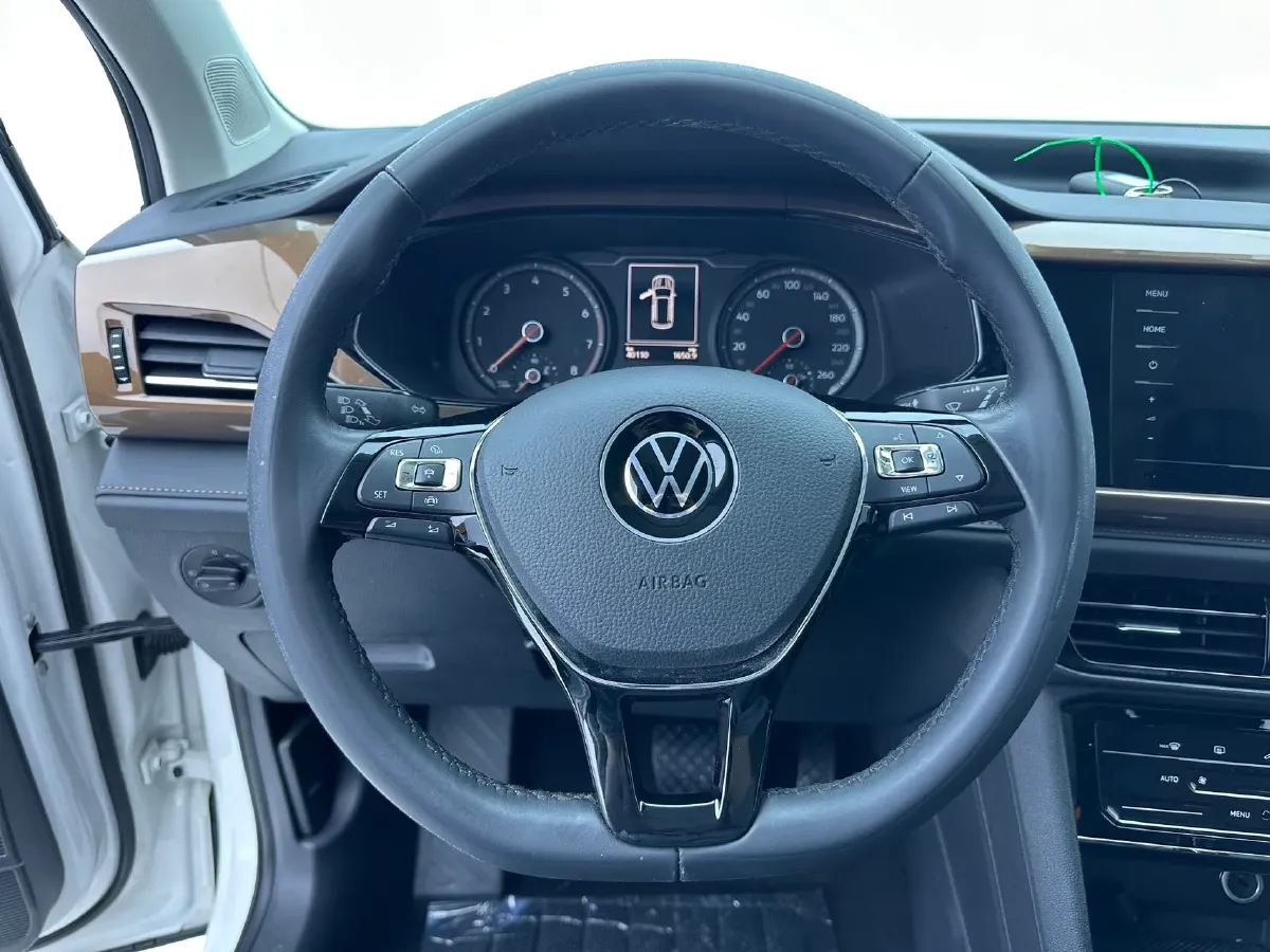 2021 Volkswagen Tharu 1.4T 150HP L4 7DCT,autocango,china used car exporter,china ev exporter,chinese used car exporter,chinese used ev exporter