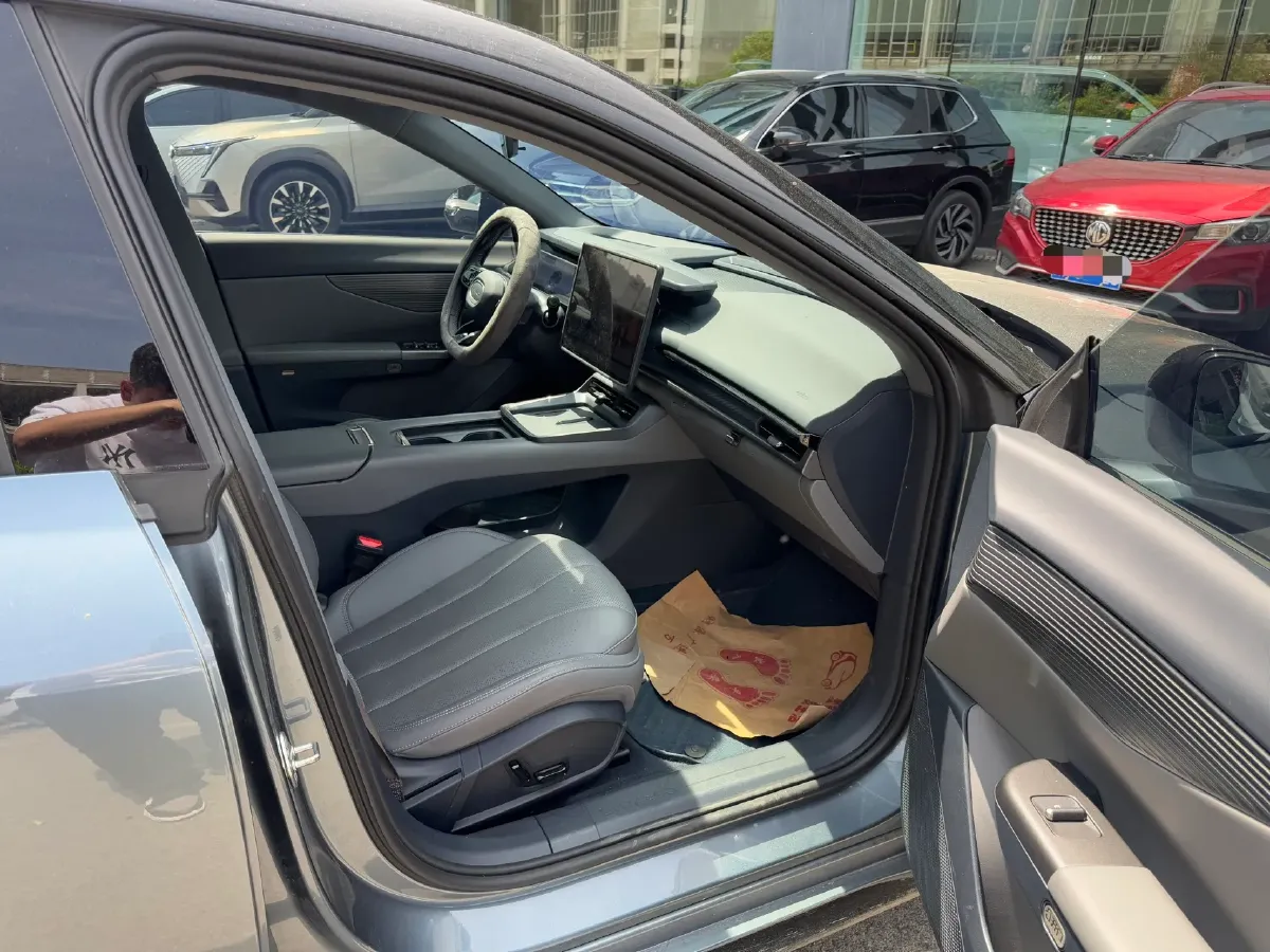 2024 LYNK&CO 07 EM-P 1.5T 163HP L4 3DHT PHEV 18.99KWH,autocango,china used car exporter,china ev exporter,chinese used car exporter,chinese used ev exporter