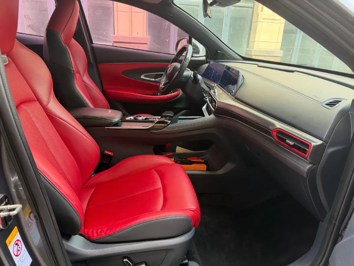 2020 ChangAn UNI-T 1.5T 180HP L4 7DCT,autocango,china used car exporter,china ev exporter,chinese used car exporter,chinese used ev exporter