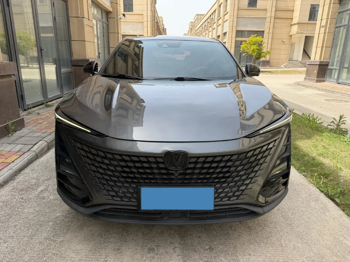 2020 ChangAn UNI-T 1.5T 180HP L4 7DCT,autocango,china used car exporter,china ev exporter,chinese used car exporter,chinese used ev exporter