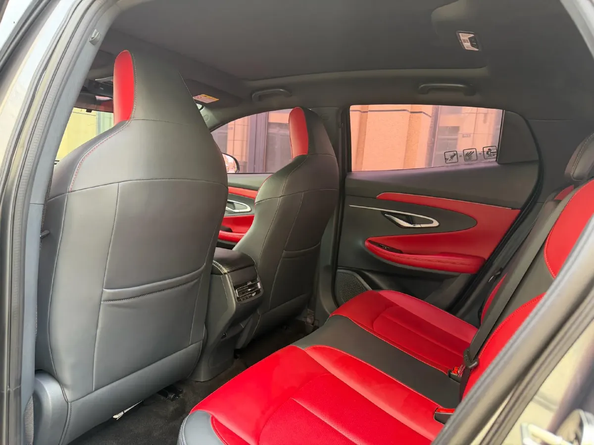 2020 ChangAn UNI-T 1.5T 180HP L4 7DCT,autocango,china used car exporter,china ev exporter,chinese used car exporter,chinese used ev exporter