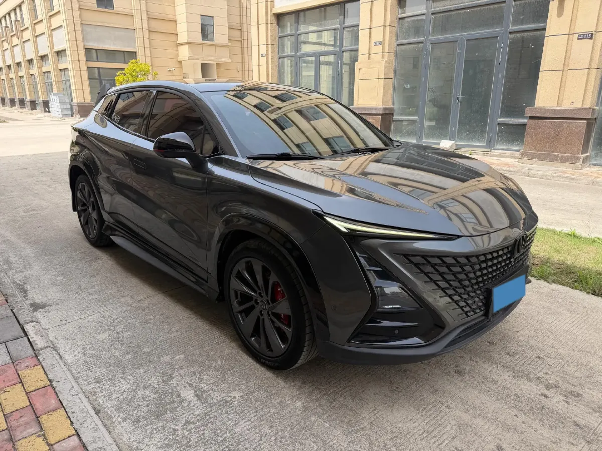 2020 ChangAn UNI-T 1.5T 180HP L4 7DCT,autocango,china used car exporter,china ev exporter,chinese used car exporter,chinese used ev exporter