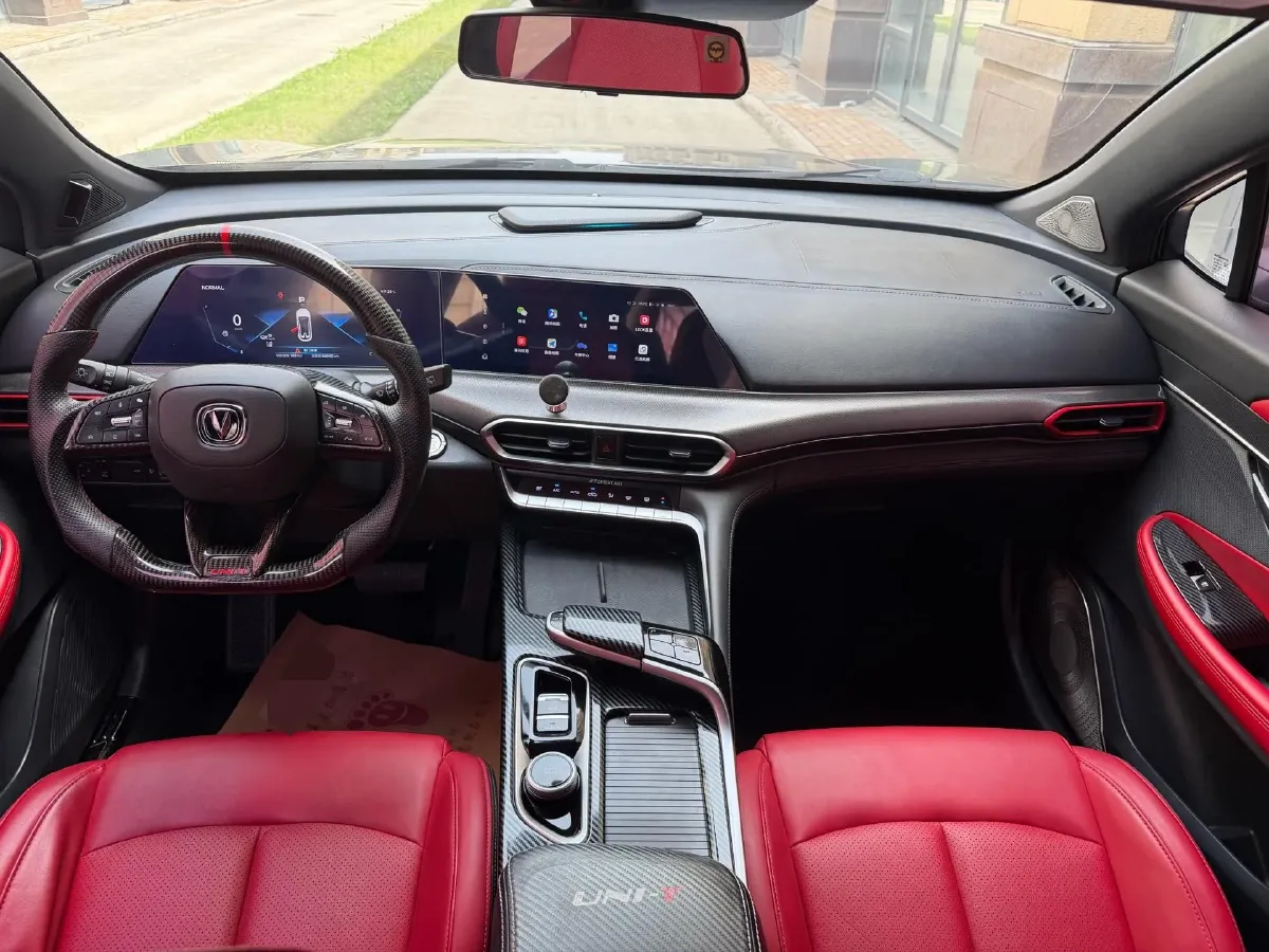 2020 ChangAn UNI-T 1.5T 180HP L4 7DCT,autocango,china used car exporter,china ev exporter,chinese used car exporter,chinese used ev exporter