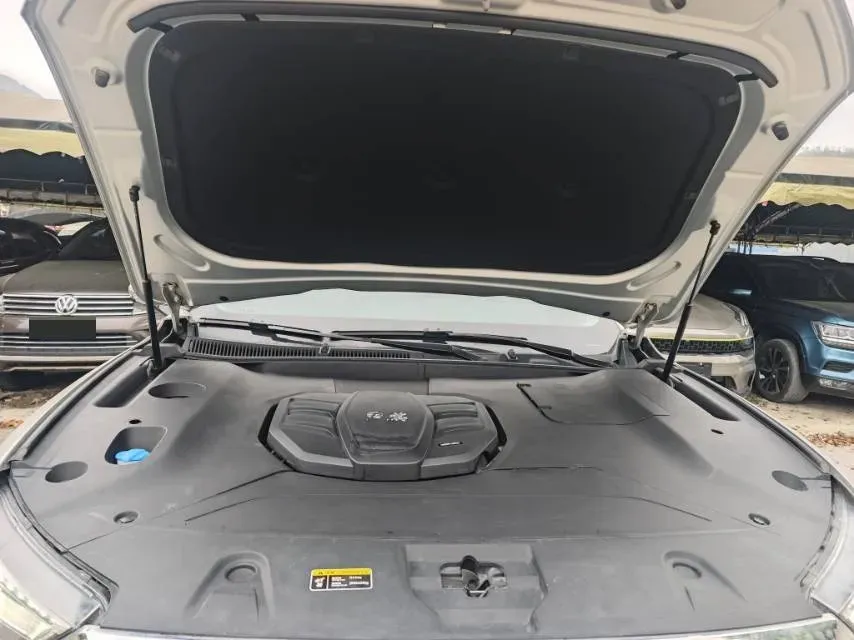 2022 HongQi HS5 2.0T 224HP L4 6AT,autocango,china used car exporter,china ev exporter,chinese used car exporter,chinese used ev exporter