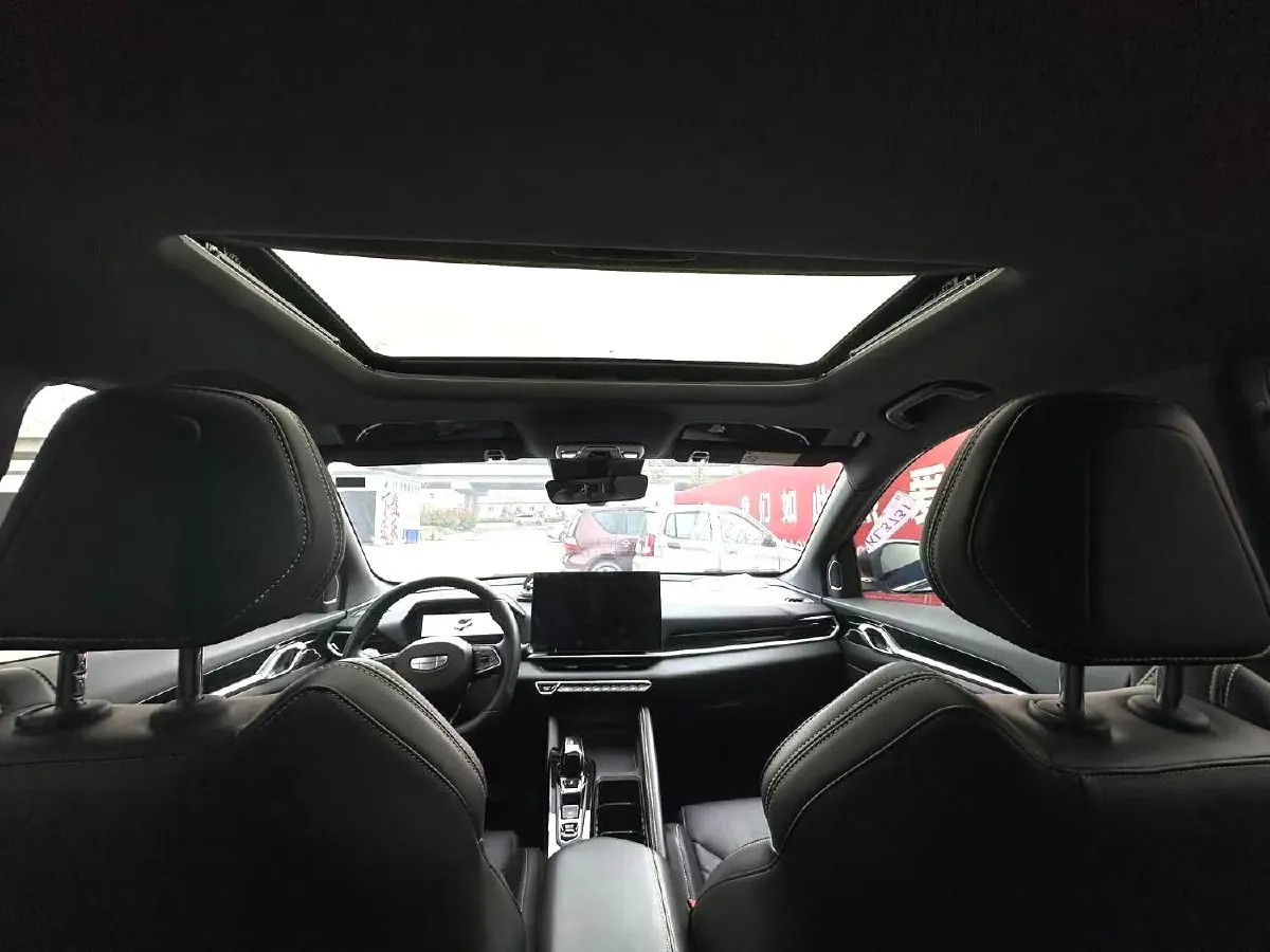 2025 Geely Coolray 1.5T 181HP L4 7DCT,autocango,china used car exporter,china ev exporter,chinese used car exporter,chinese used ev exporter