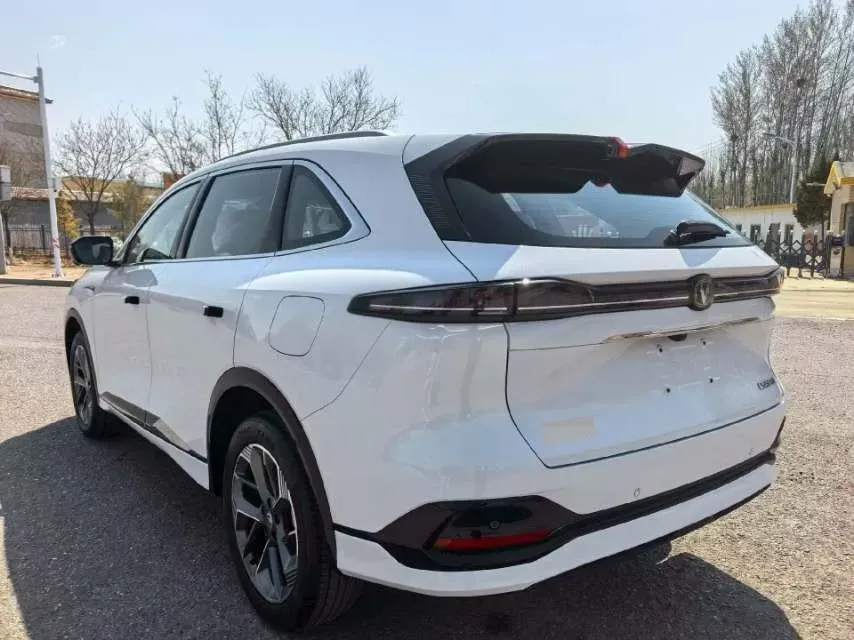 2025 ChangAn CS75 Plus 1.5T 192HP L4 8AT,autocango,china used car exporter,china ev exporter,chinese used car exporter,chinese used ev exporter