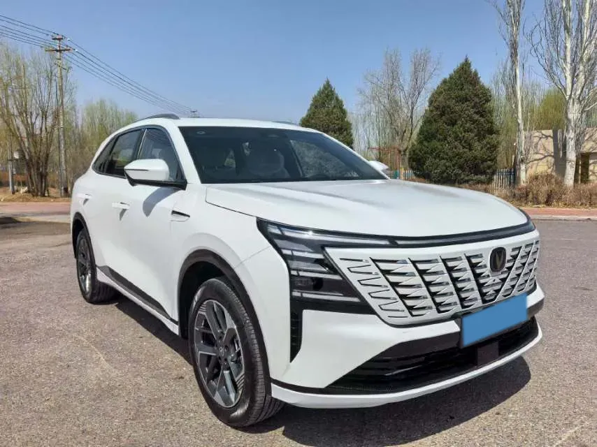 2025 ChangAn CS75 Plus 1.5T 192HP L4 8AT,autocango,china used car exporter,china ev exporter,chinese used car exporter,chinese used ev exporter