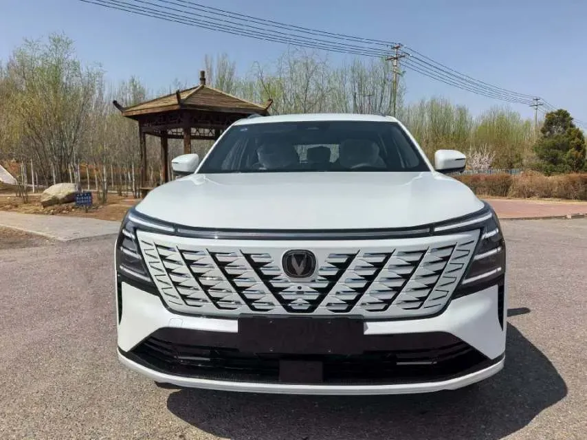 2025 ChangAn CS75 Plus 1.5T 192HP L4 8AT,autocango,china used car exporter,china ev exporter,chinese used car exporter,chinese used ev exporter
