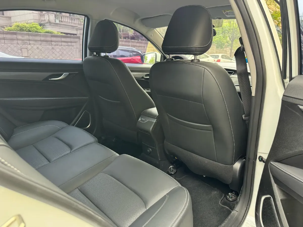 2021 Geely Emgrand 1.5L 109HP L4 CVT,autocango,china used car exporter,china ev exporter,chinese used car exporter,chinese used ev exporter