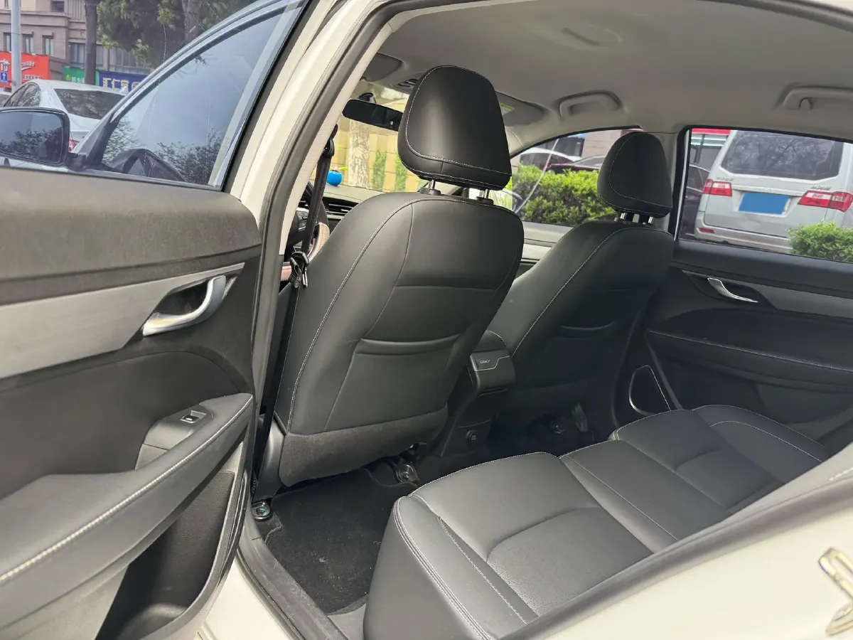 2021 Geely Emgrand 1.5L 109HP L4 CVT,autocango,china used car exporter,china ev exporter,chinese used car exporter,chinese used ev exporter