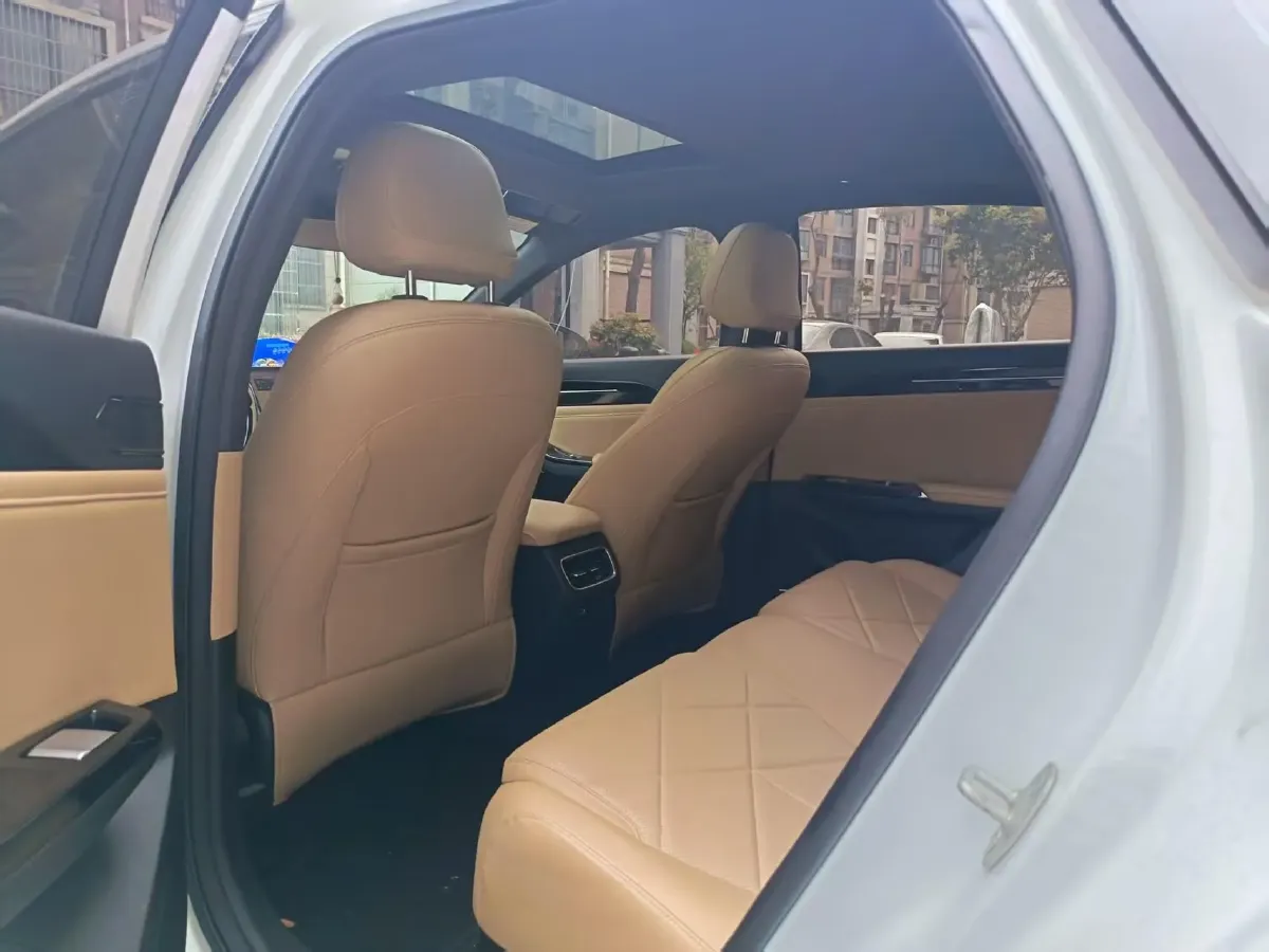 2023 Geely Galaxy L6 1.5T 163HP L4 3DHT PHEV,autocango,china used car exporter,china ev exporter,chinese used car exporter,chinese used ev exporter