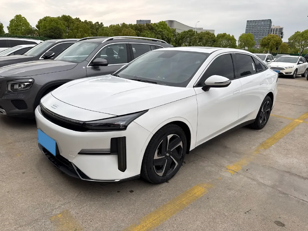 2023 Geely Galaxy L6 1.5T 163HP L4 3DHT PHEV,autocango,china used car exporter,china ev exporter,chinese used car exporter,chinese used ev exporter