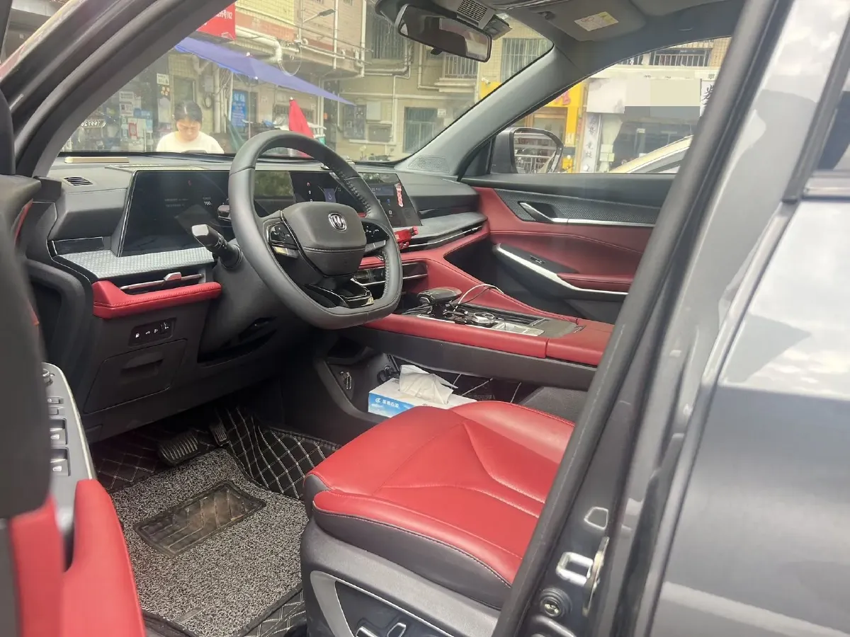 2023 ChangAn CS75 Plus 1.5T 188HP L4 8AT,autocango,china used car exporter,china ev exporter,chinese used car exporter,chinese used ev exporter