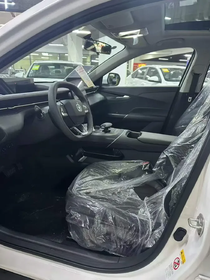 2025 ChangAn Eado 1.5T 192HP L4 7DCT,autocango,china used car exporter,china ev exporter,chinese used car exporter,chinese used ev exporter