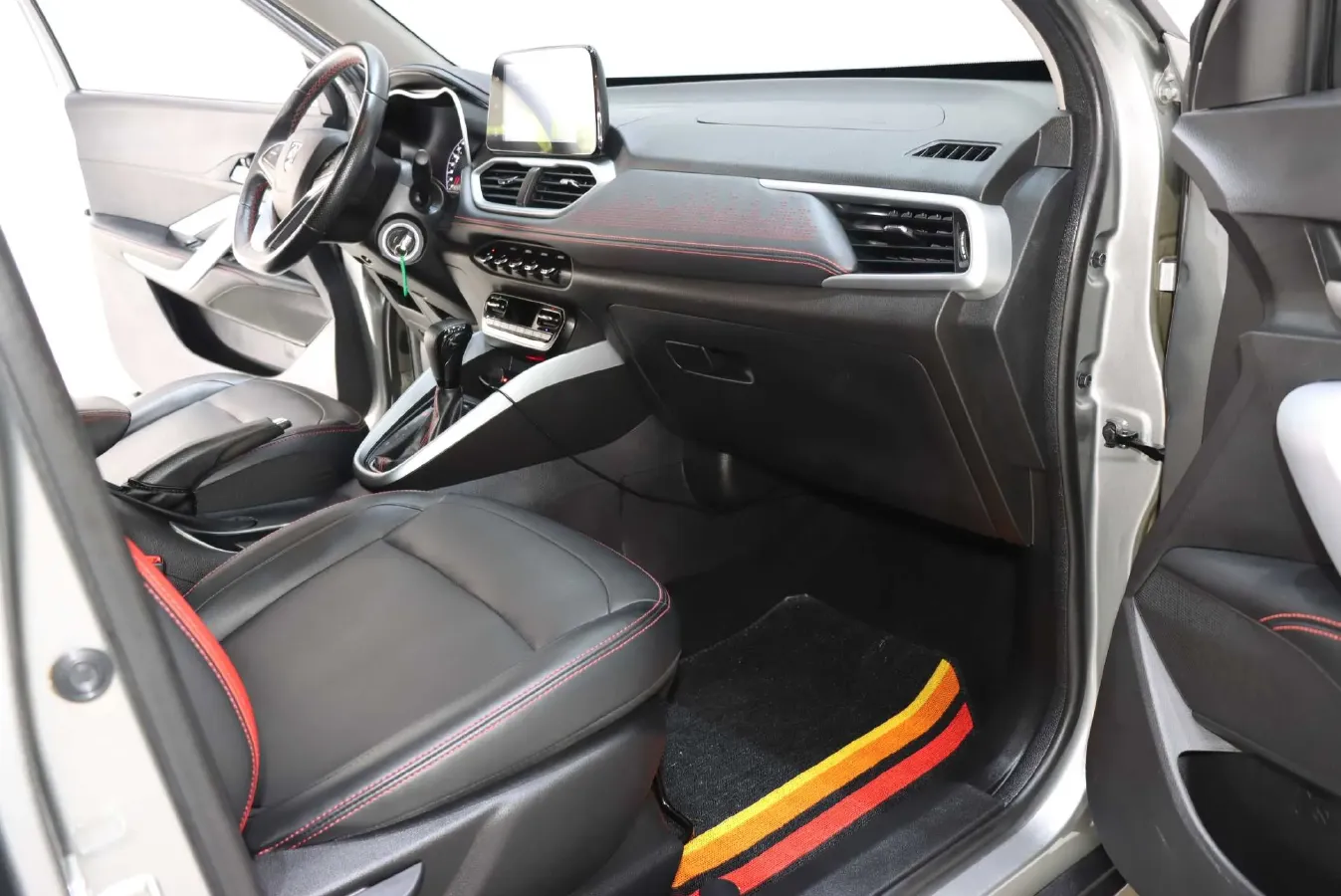 2021 BaoJun 510 1.5L 99HP L4 CVT,autocango,china used car exporter,china ev exporter,chinese used car exporter,chinese used ev exporter