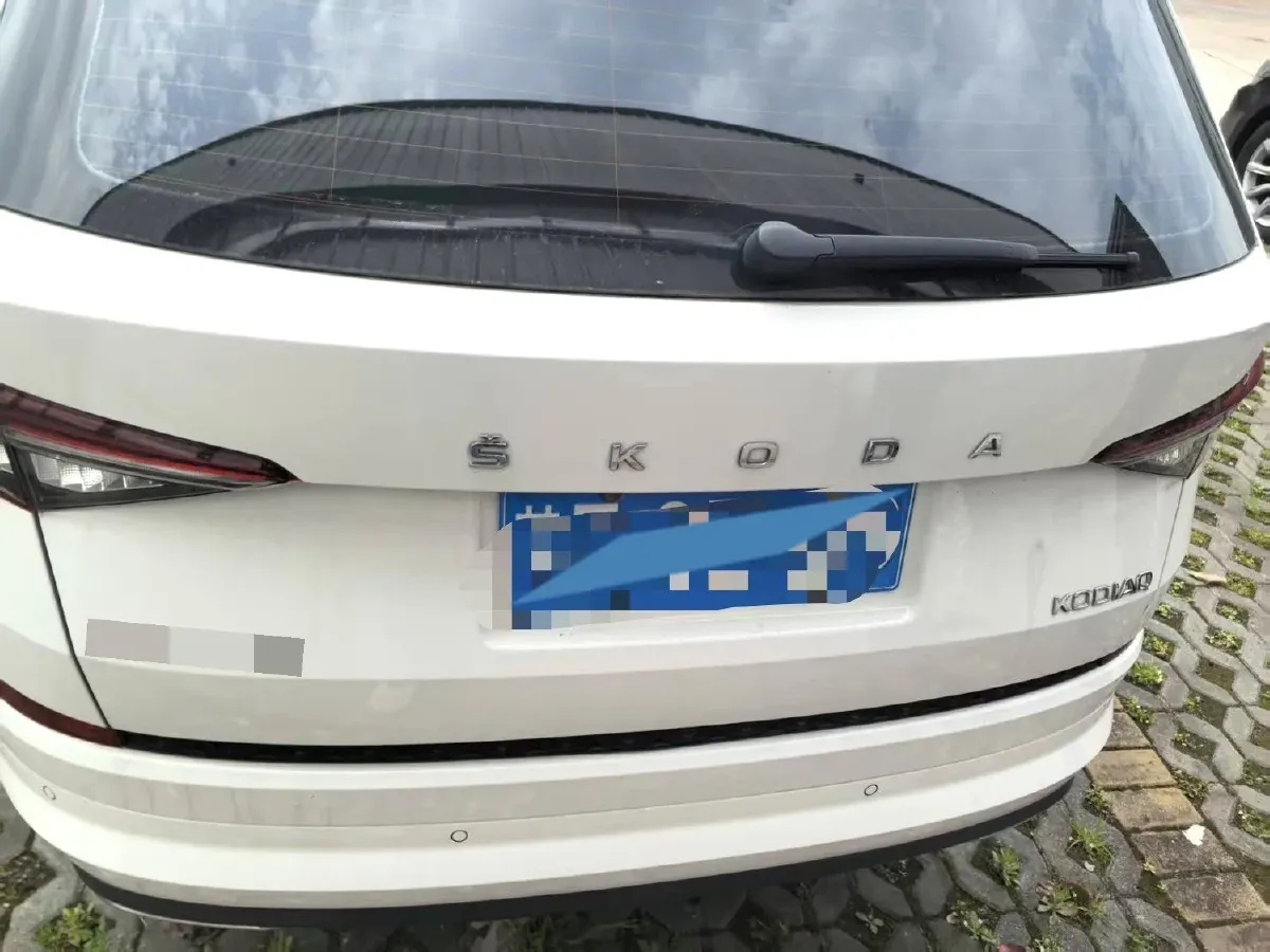 2022 Skoda Kodiak 2.0T 186HP L4 7DCT,autocango,china used car exporter,china ev exporter,chinese used car exporter,chinese used ev exporter