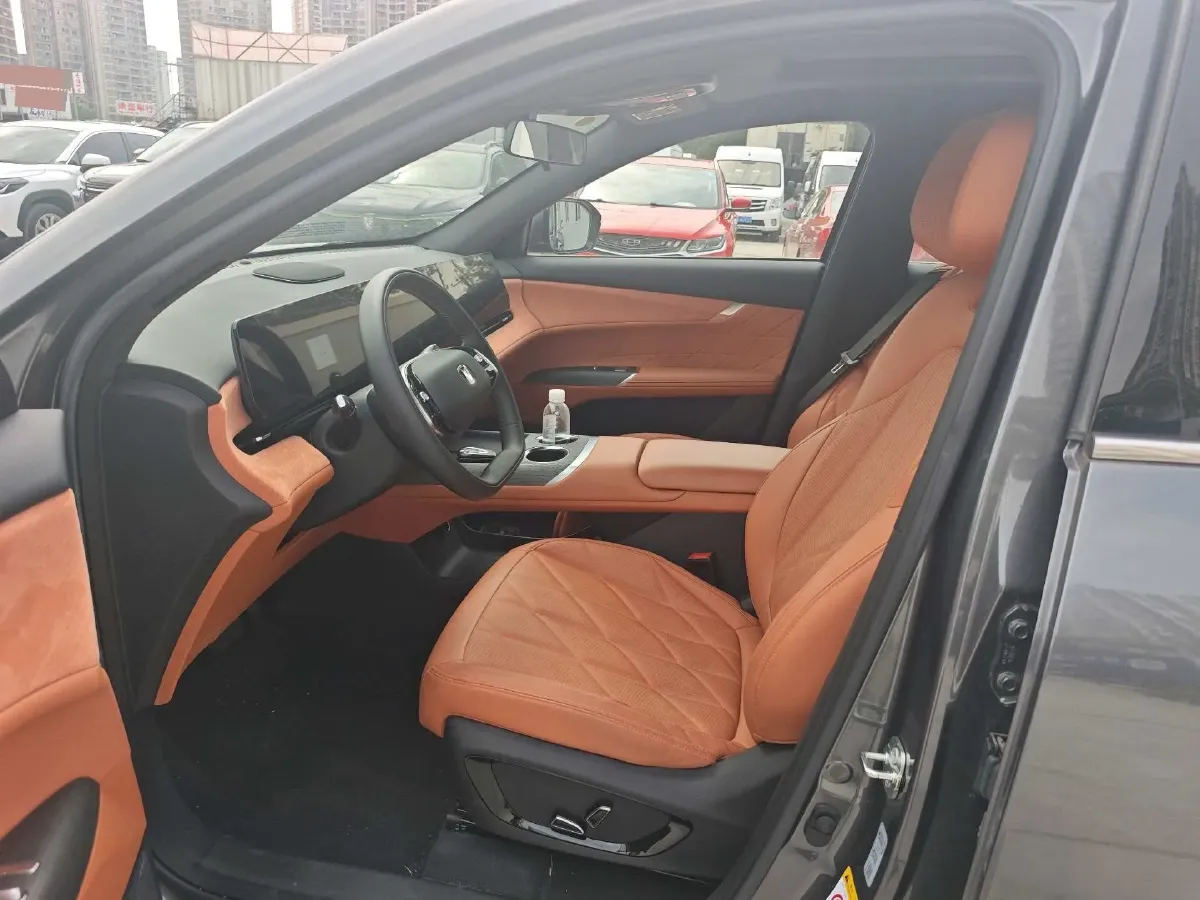 2025 ChangAn CS75 Plus 1.5T 192HP L4 8AT,autocango,china used car exporter,china ev exporter,chinese used car exporter,chinese used ev exporter