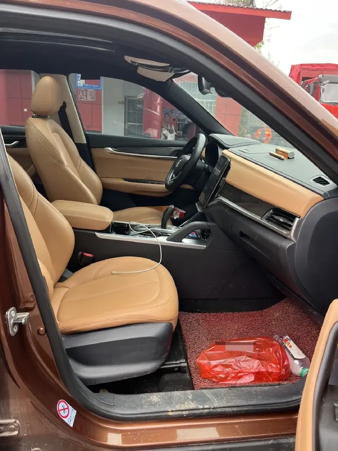 2018 Brilliance Auto V7 1.6T 204HP L4 7DCT,autocango,china used car exporter,china ev exporter,chinese used car exporter,chinese used ev exporter