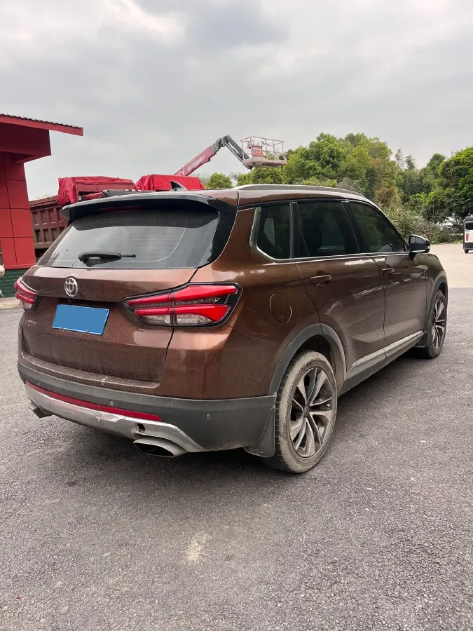 2018 Brilliance Auto V7 1.6T 204HP L4 7DCT,autocango,china used car exporter,china ev exporter,chinese used car exporter,chinese used ev exporter