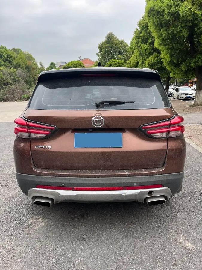 2018 Brilliance Auto V7 1.6T 204HP L4 7DCT,autocango,china used car exporter,china ev exporter,chinese used car exporter,chinese used ev exporter