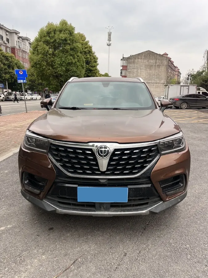 2018 Brilliance Auto V7 1.6T 204HP L4 7DCT,autocango,china used car exporter,china ev exporter,chinese used car exporter,chinese used ev exporter