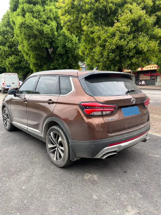 2018 Brilliance Auto V7 1.6T 204HP L4 7DCT,autocango,china used car exporter,china ev exporter,chinese used car exporter,chinese used ev exporter