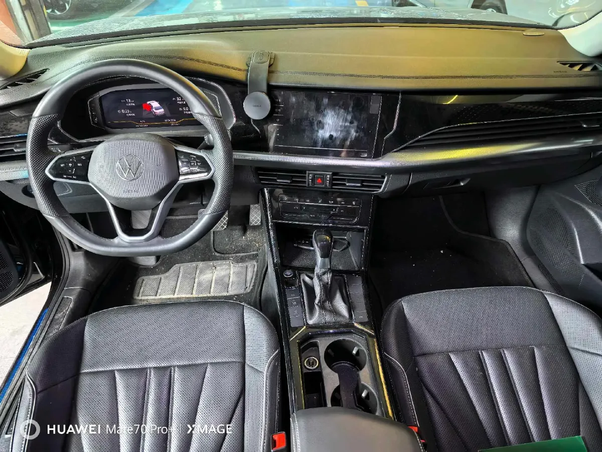 2024 Volkswagen Passat 2.0T 186HP L4 7DCT,autocango,china used car exporter,china ev exporter,chinese used car exporter,chinese used ev exporter