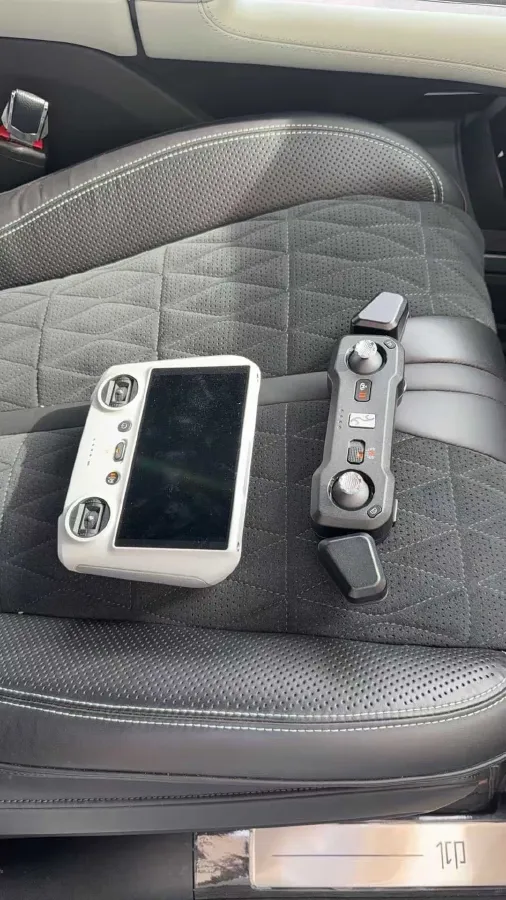 2024 YangWang U8 2.0T 272HP L4 REEV 49.05KWH,autocango,china used car exporter,china ev exporter,chinese used car exporter,chinese used ev exporter