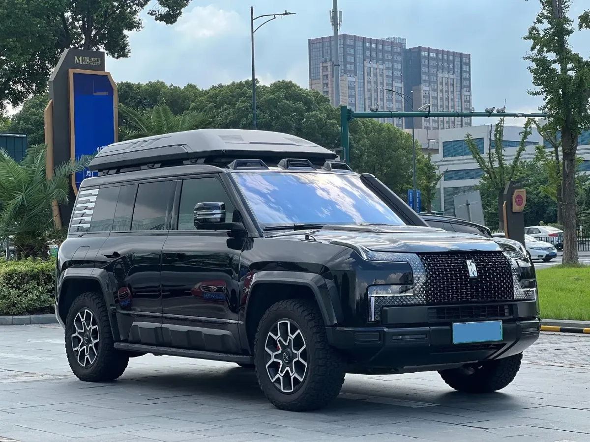 2024 YangWang U8 2.0T 272HP L4 REEV 49.05KWH,autocango,china used car exporter,china ev exporter,chinese used car exporter,chinese used ev exporter