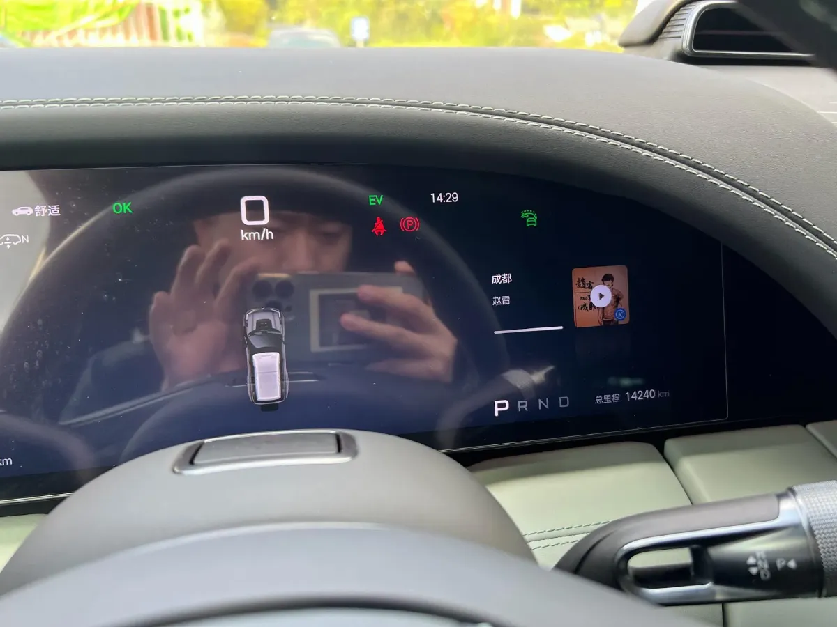 2024 YangWang U8 2.0T 272HP L4 REEV 49.05KWH,autocango,china used car exporter,china ev exporter,chinese used car exporter,chinese used ev exporter