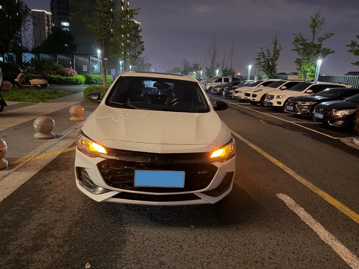 2019 Chevrolet Monza 1.3T 163HP L3 6AT,autocango,china used car exporter,china ev exporter,chinese used car exporter,chinese used ev exporter