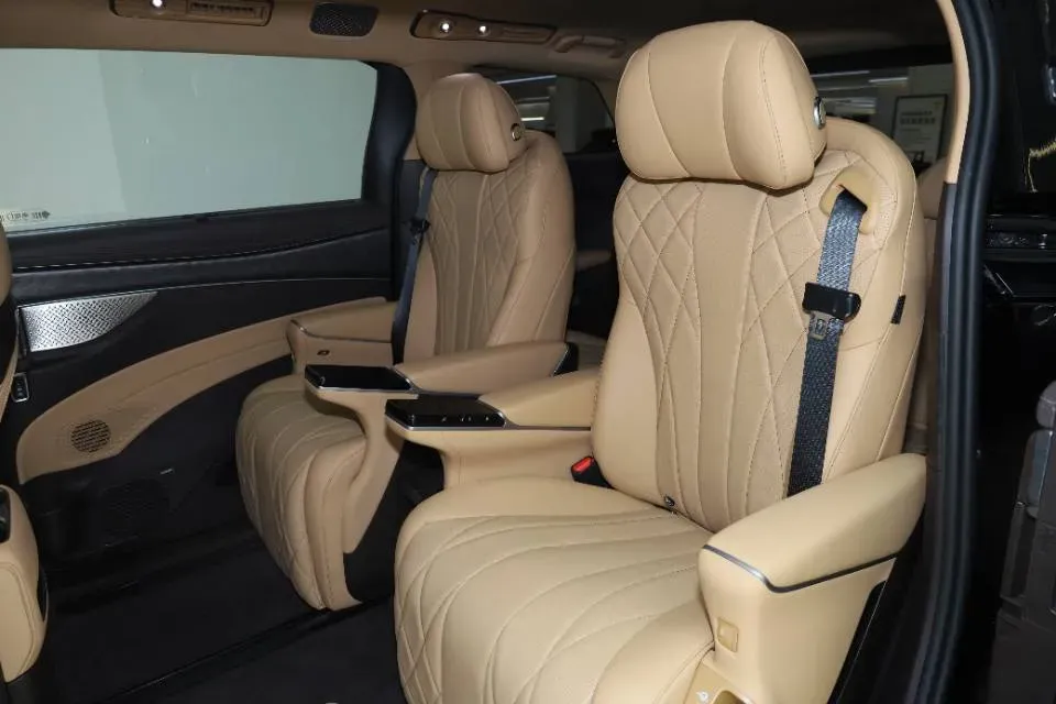 2025 Denza D9 1.5T 156HP L4 E-CVT PHEV 40KWH,autocango,china used car exporter,china ev exporter,chinese used car exporter,chinese used ev exporter