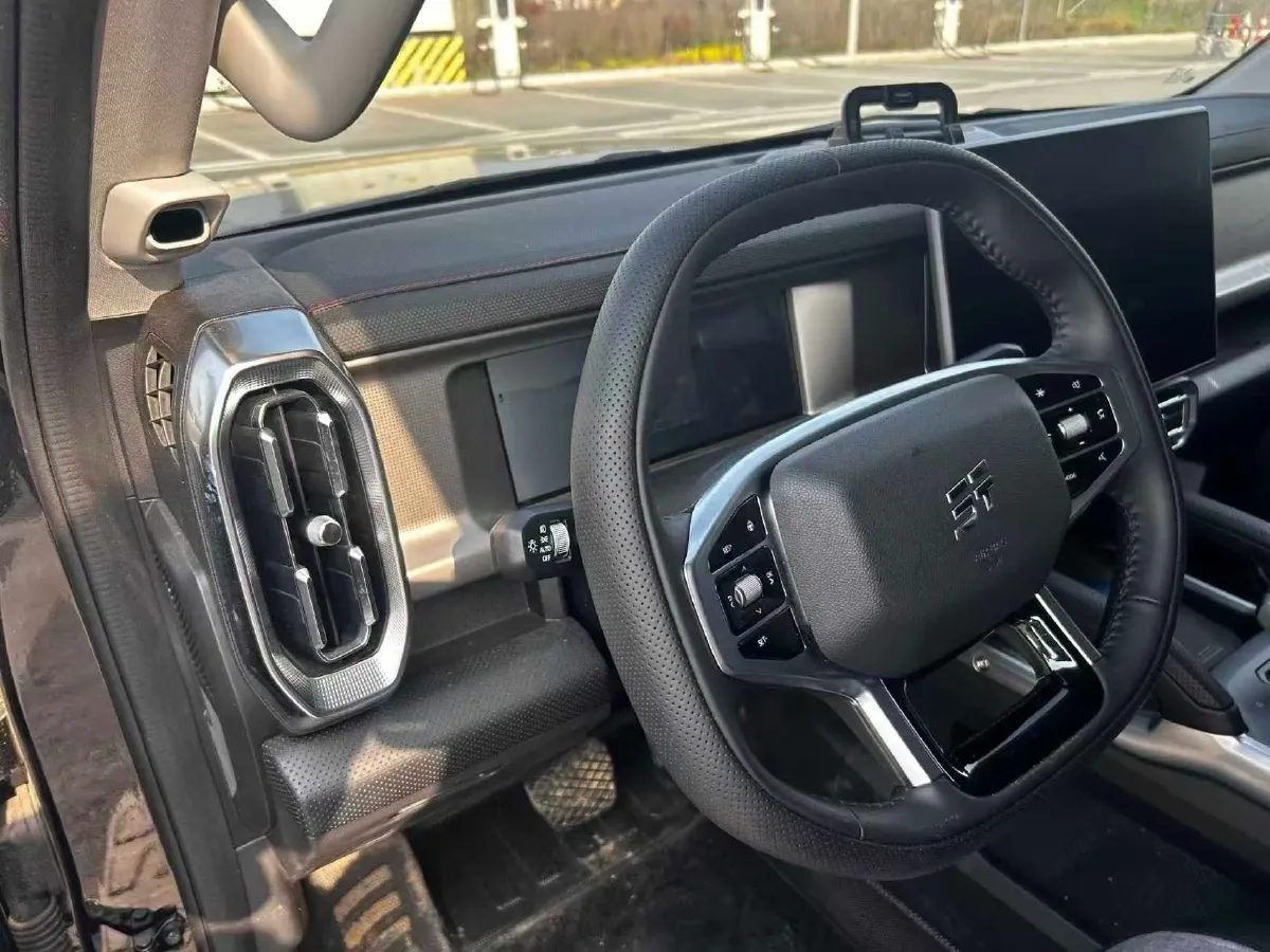 2025 Jetour Traveller 1.5T 184HP L4 7DCT,autocango,china used car exporter,china ev exporter,chinese used car exporter,chinese used ev exporter