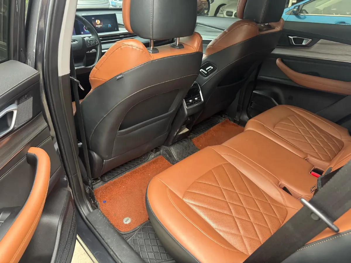 2022 ChangAn CS75 Plus 2.0T 233HP L4 8AT,autocango,china used car exporter,china ev exporter,chinese used car exporter,chinese used ev exporter