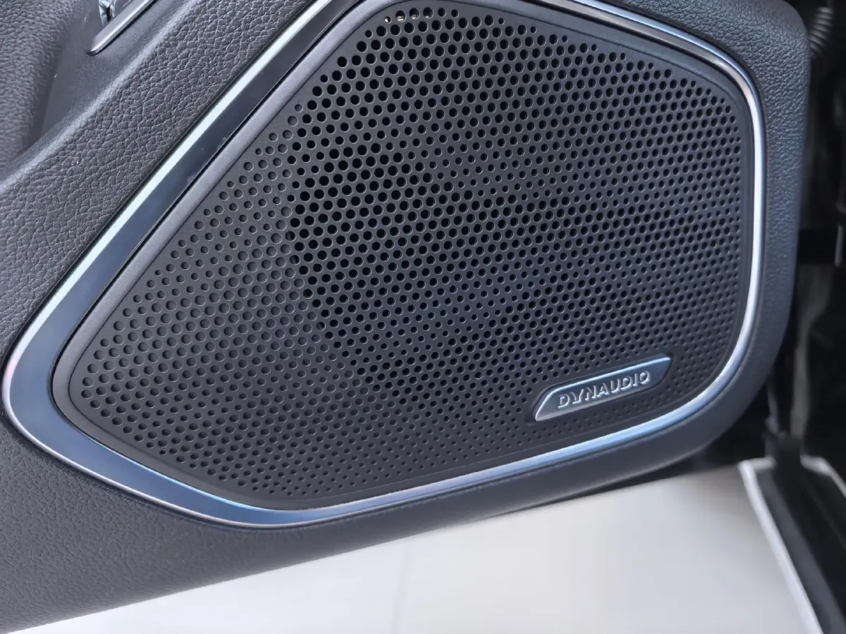 2023 HongQi H5 2.0T 224HP L4 8AT,autocango,china used car exporter,china ev exporter,chinese used car exporter,chinese used ev exporter