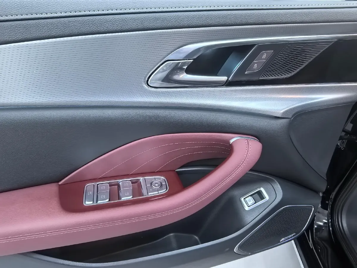 2023 HongQi H5 2.0T 224HP L4 8AT,autocango,china used car exporter,china ev exporter,chinese used car exporter,chinese used ev exporter