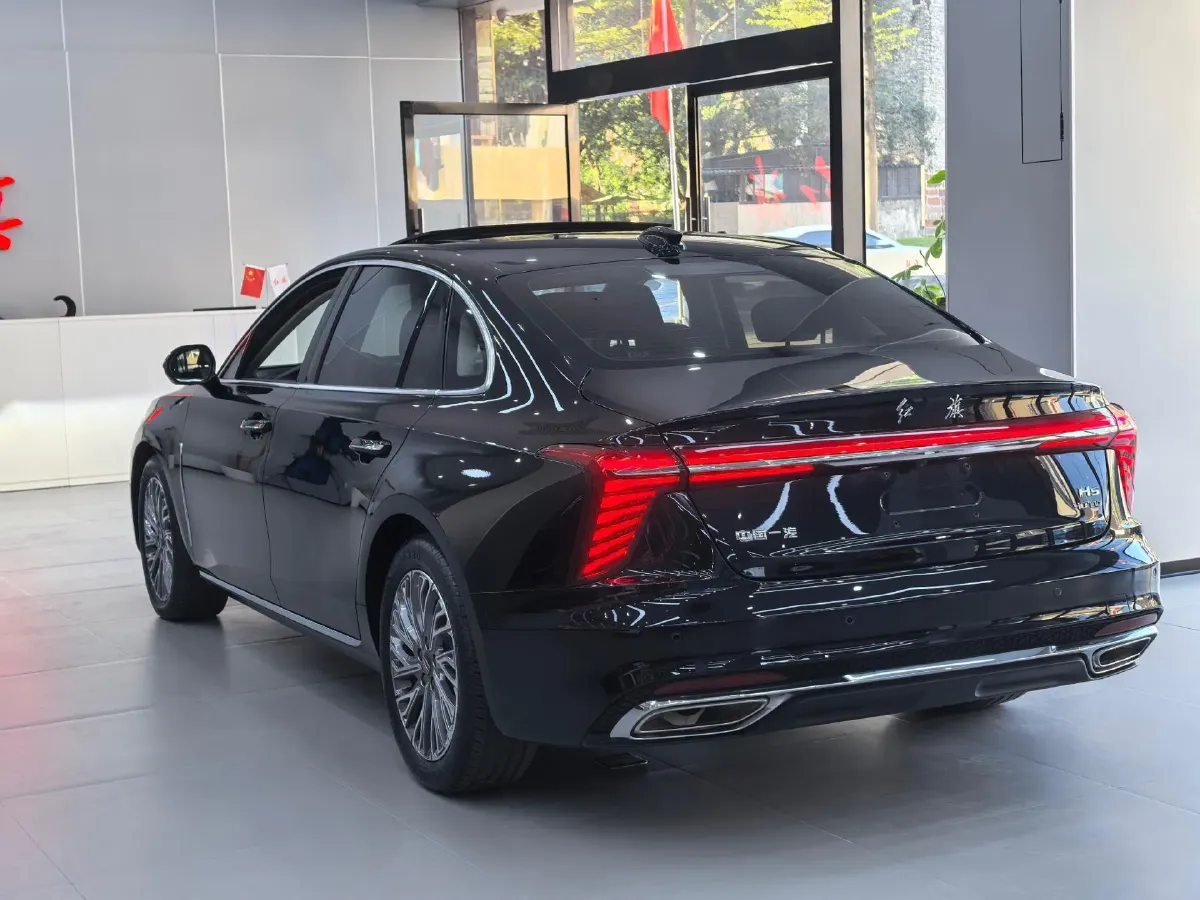 2023 HongQi H5 2.0T 224HP L4 8AT,autocango,china used car exporter,china ev exporter,chinese used car exporter,chinese used ev exporter