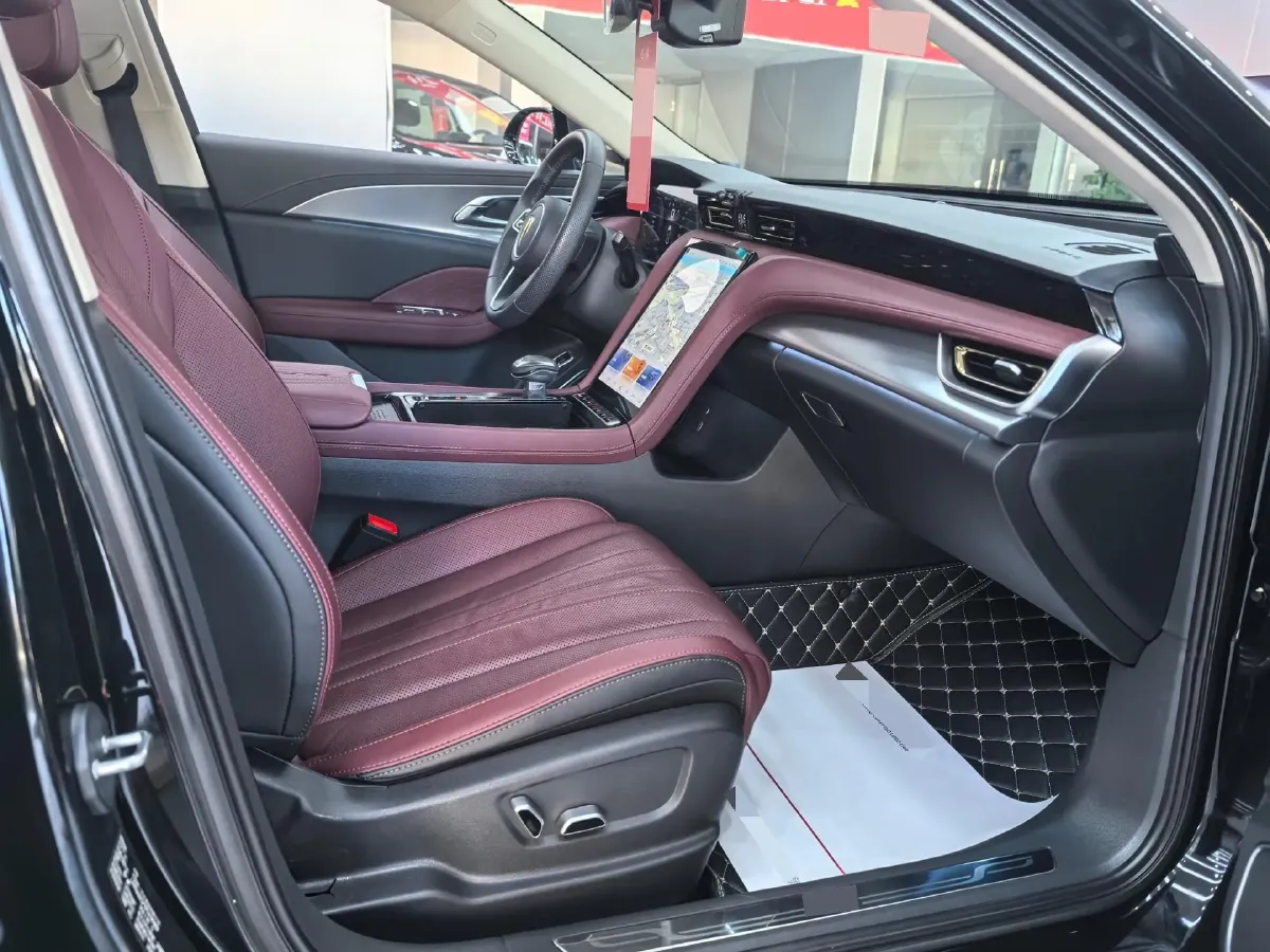 2023 HongQi H5 2.0T 224HP L4 8AT,autocango,china used car exporter,china ev exporter,chinese used car exporter,chinese used ev exporter