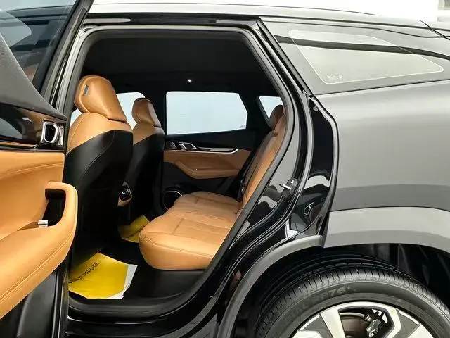 2025 Geely StarRay 1.5T 181HP L4 7DCT,autocango,china used car exporter,china ev exporter,chinese used car exporter,chinese used ev exporter