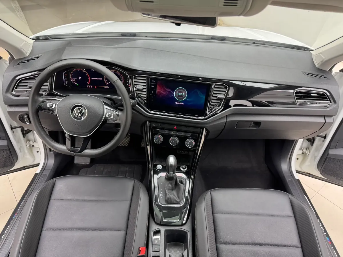 2021 Volkswagen T-Roc 1.4T 150HP L4 7DCT,autocango,china used car exporter,china ev exporter,chinese used car exporter,chinese used ev exporter