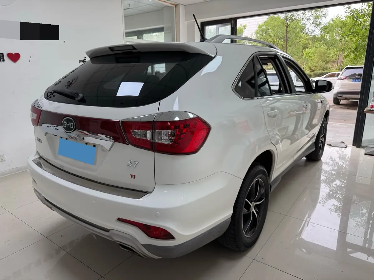 2016 BYD S7 1.5T 154HP L4 6MT,autocango,china used car exporter,china ev exporter,chinese used car exporter,chinese used ev exporter