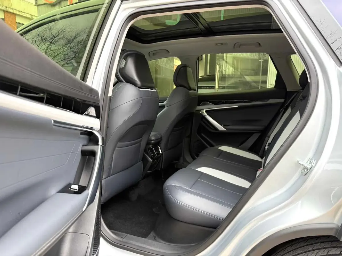 2024 Geely StarRay 1.5T 181HP L4 7DCT,autocango,china used car exporter,china ev exporter,chinese used car exporter,chinese used ev exporter